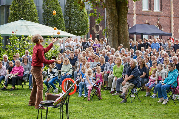 Jonglageshow auf Event in Oldenburg